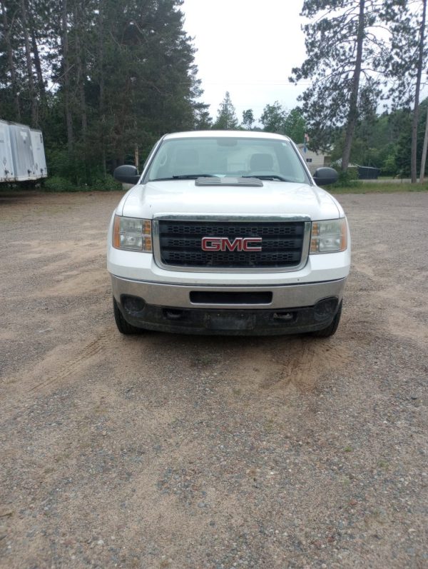 2012 GMC Sierra 2500 HD - Image 3
