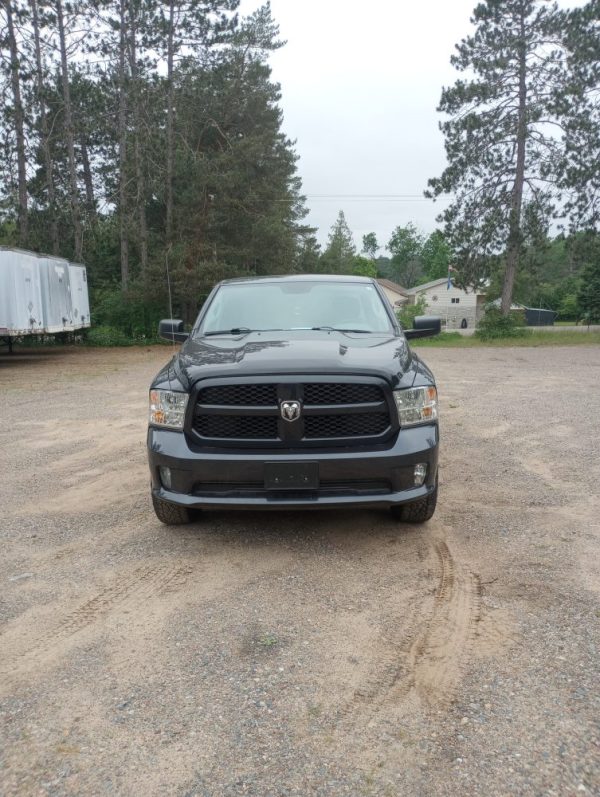 2015 RAM 1500 - Image 3