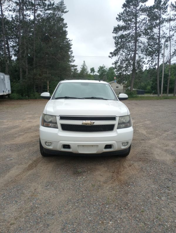 2009 Chevy Tahoe - Image 3