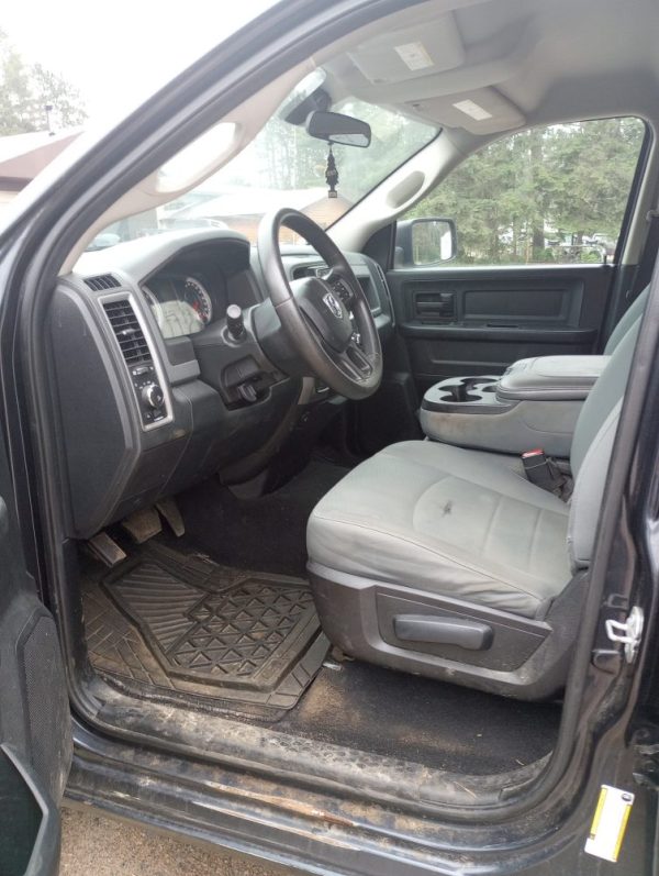 2015 RAM 1500 - Image 7