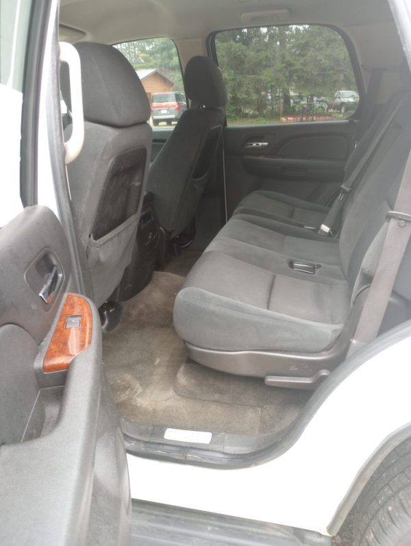 2009 Chevy Tahoe - Image 11
