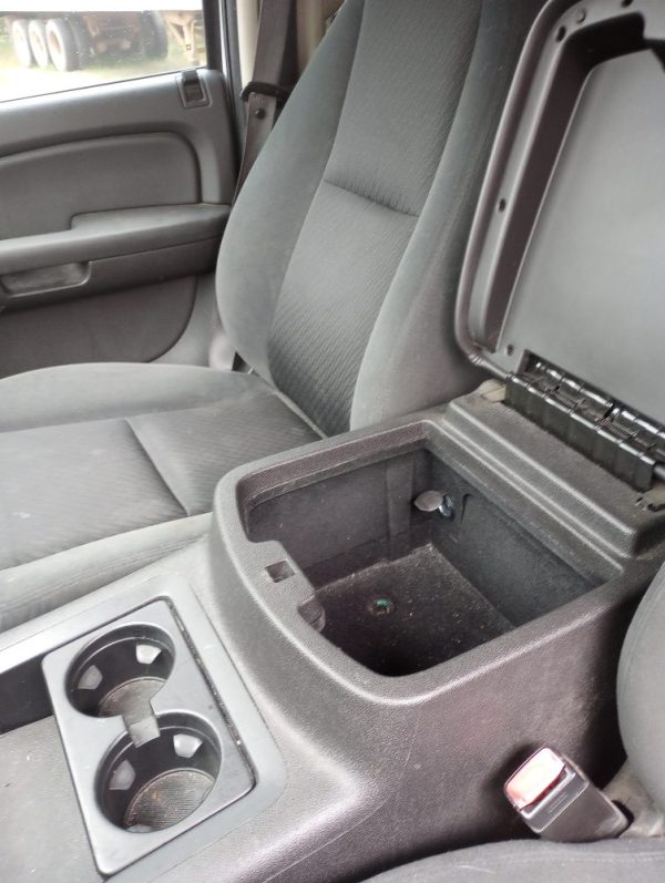 2009 Chevy Tahoe - Image 10