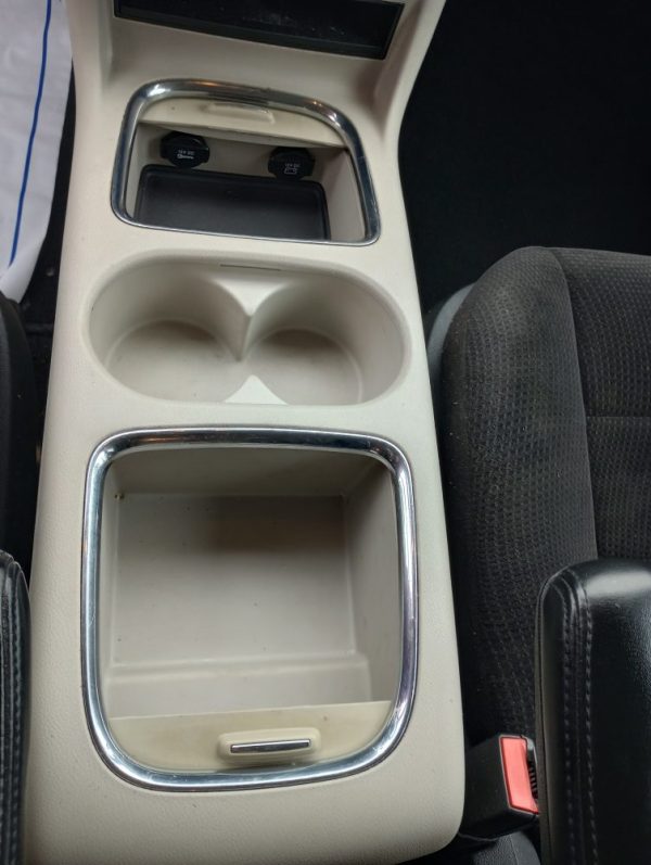 2014 Dodge Grand Caravan SXT - Image 10