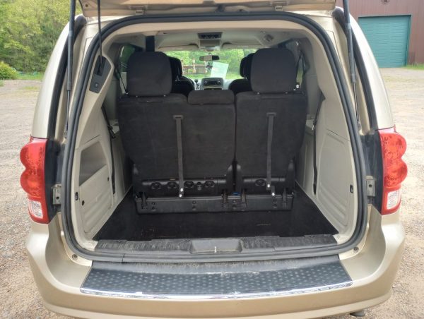 2014 Dodge Grand Caravan SXT - Image 13